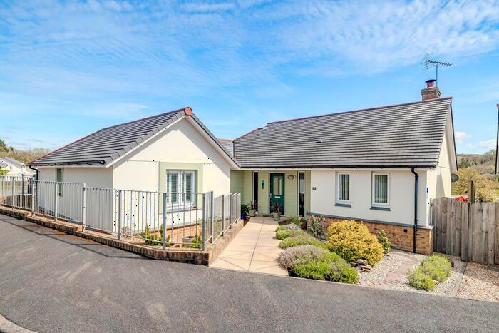 3 Bedroom Detached Bungalow For Sale In Molesworth Way, Holsworthy, EX22