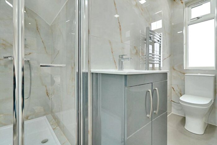 2 Bedroom Flat To Rent In Christchurch Avenue, Harrow, HA3