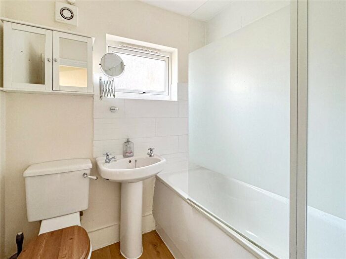 3 Bedroom Terraced House For Sale In High Street, Swanley, Kent, BR8