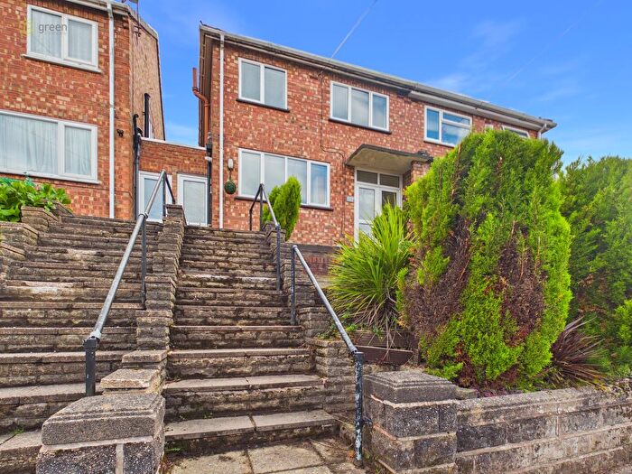3 Bedroom Semi Detached House For Sale In Cramlington Road, Great Barr, Birmingham, B42