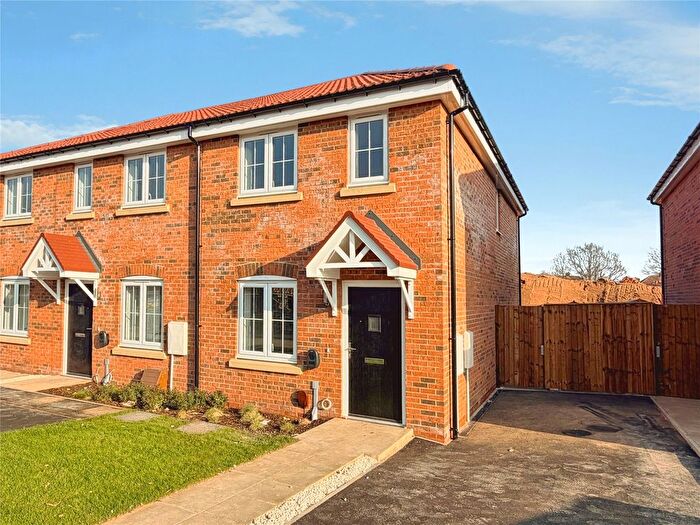 2 Bedroom End Terrace House For Sale In Hurdle Crescent, Doncaster, South Yorkshire, DN4