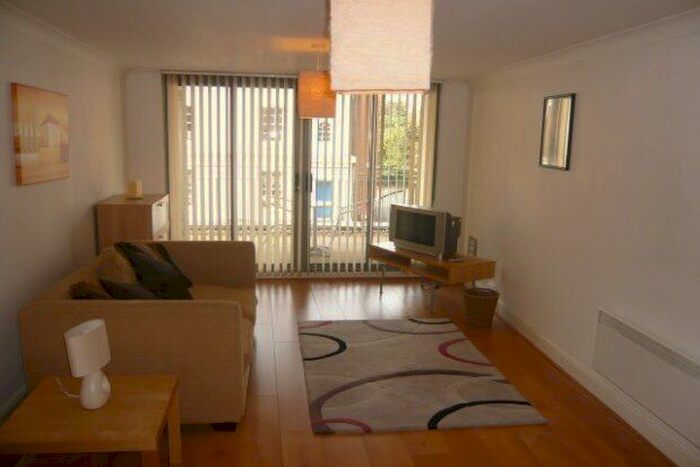 1 Bedroom Flat To Rent In Broadway Plaza, Francis Road, Birmingham, B16