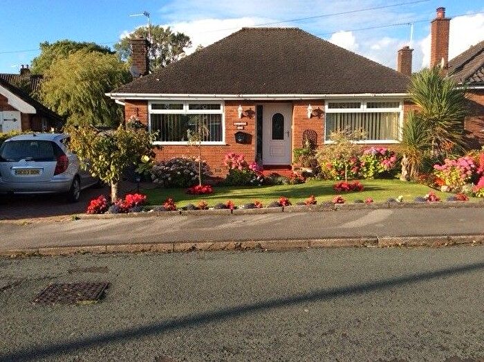 2 Bedroom Bungalow To Rent In Capesthorne Road, Stockport, SK6