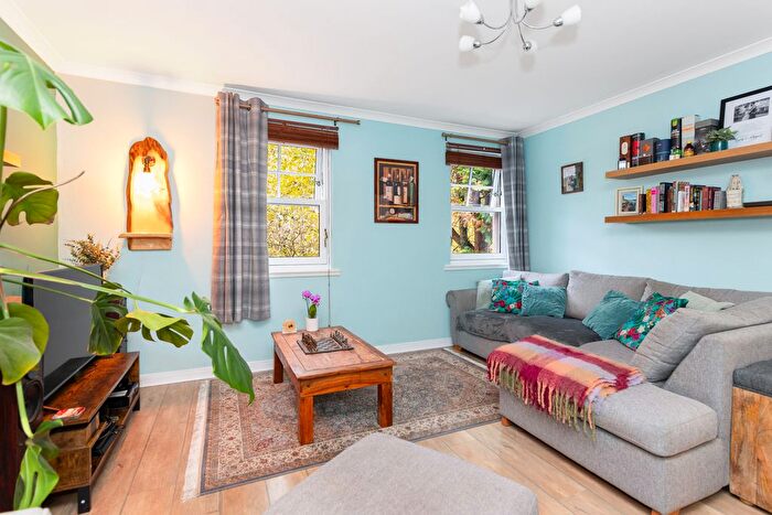 1 Bedroom Flat For Sale In B, Peebles Road, Penicuik, EH26