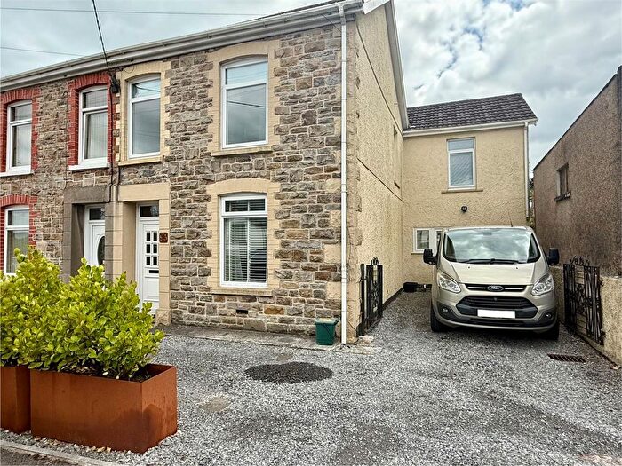3 Bedroom Semi-Detached House For Sale In Heol Bryngwili, Cross Hands, Llanelli, SA14