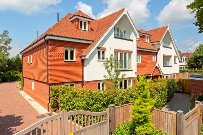 2 Bedroom Penthouse To Rent In Cranley Road Guildford, GU1