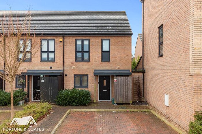3 Bedroom End Terrace House For Sale In Iceni Square, Harlow, CM18