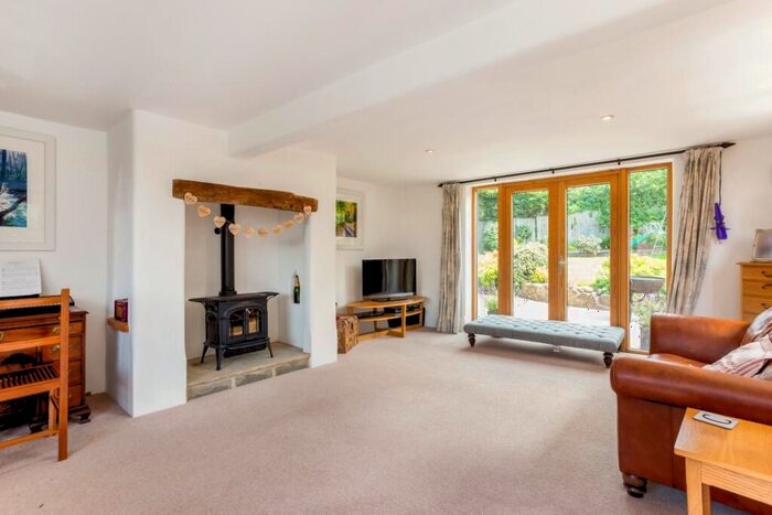 5 Bedroom Detached House To Rent In Station Road Chilbolton, SO20