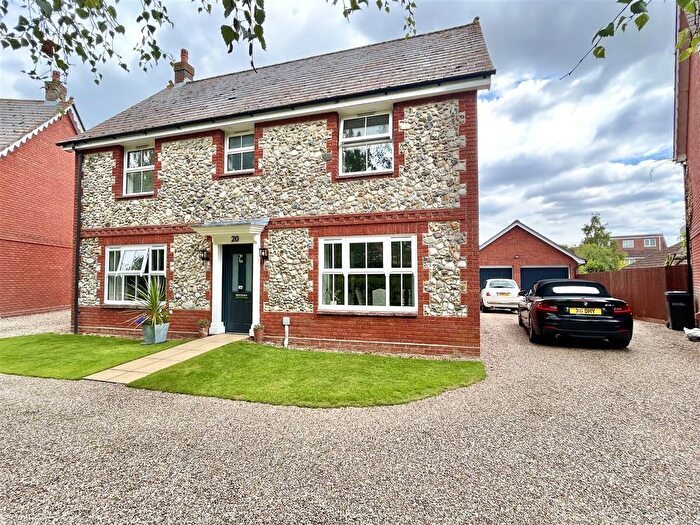 4 Bedroom Detached House For Sale In Great Notley Avenue, Great Notley, Braintree, CM77