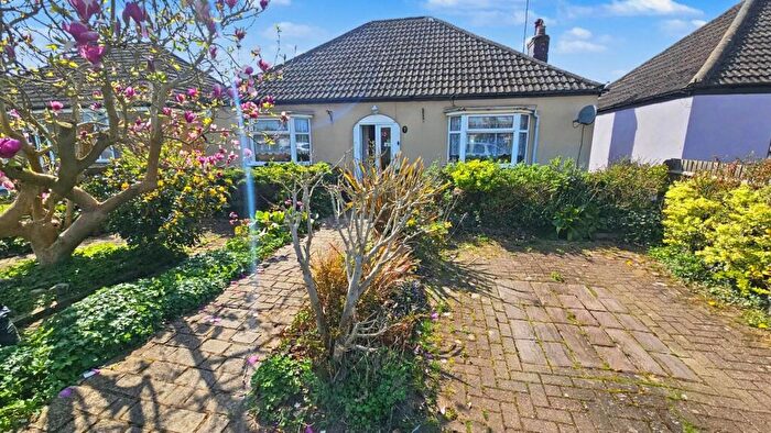 3 Bedroom Detached Bungalow For Sale In London Road, Roade, Northampton, NN7