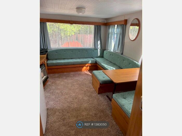 2 Bedroom Mobile/park Home To Rent In Commonfield Lane, Wokingham, RG40