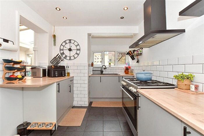 3 Bedroom Terraced House For Sale In Heathfield Avenue, Dover, Kent, CT16