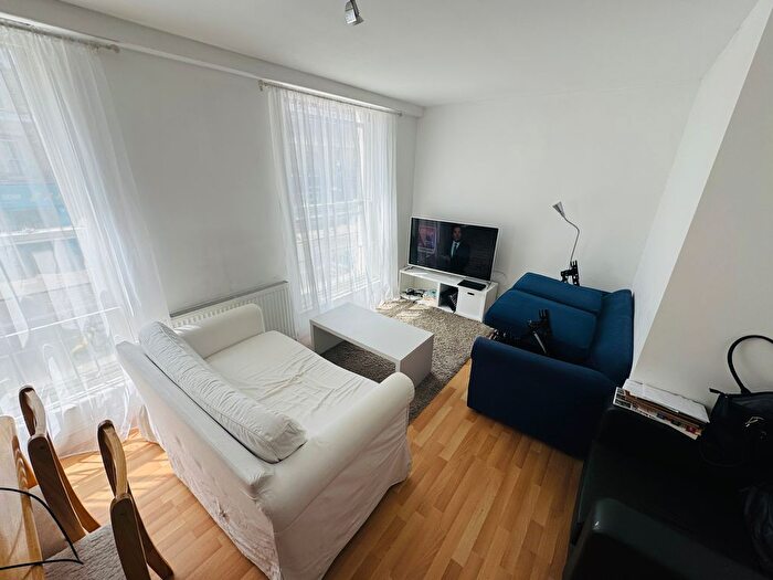 1 Bedroom Flat To Rent In Upper Richmond Road, London, SW15