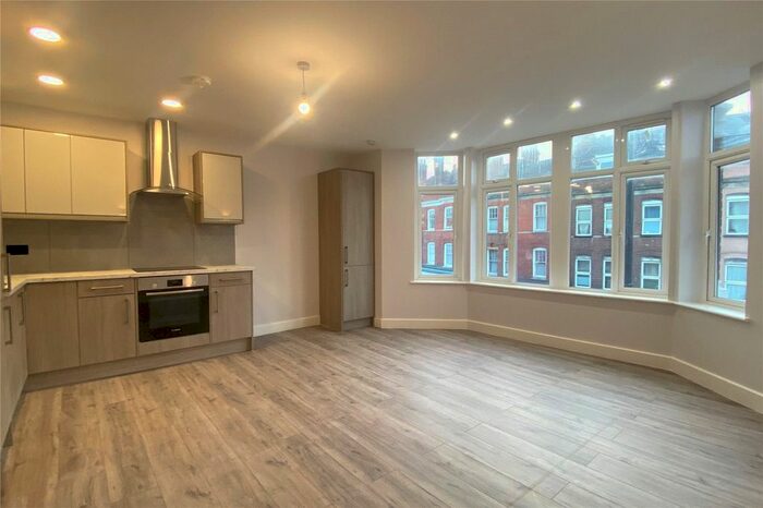 2 Bedroom Flat To Rent In Woodcote Road, Wallington, SM6