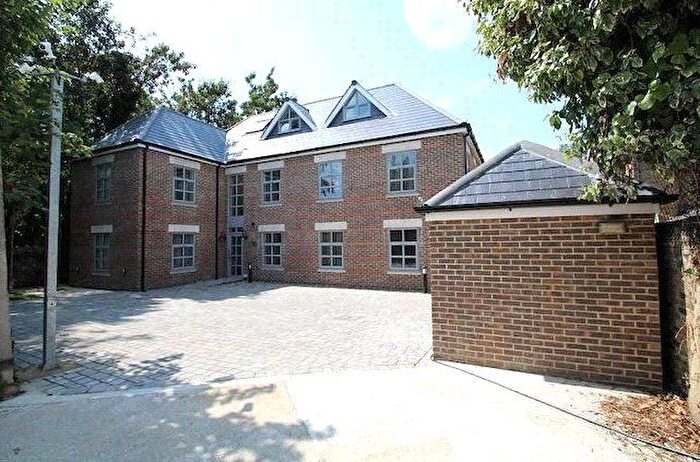 2 Bedroom Flat To Rent In Grenaby Road, Croydon, CR0