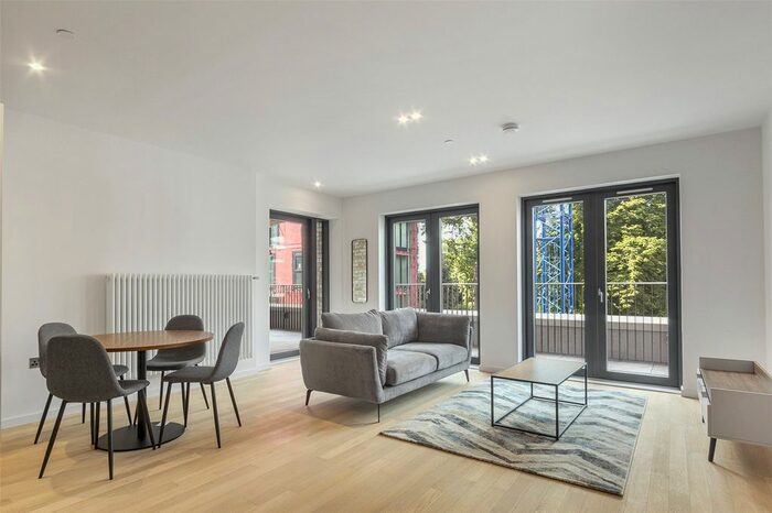 1 Bedroom Flat To Rent In Ronalds Road, Brentford, TW8