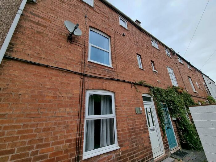 2 Bedroom Town House To Rent In Rushmore Terrace, Leamington Spa, CV31