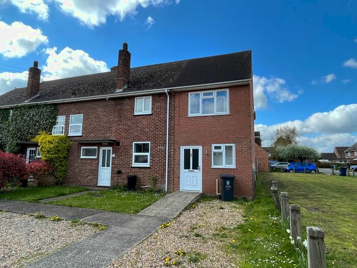 2 Bedroom End Of Terrace House For Sale In Kingsway, Duxford, Cambridge, CB22