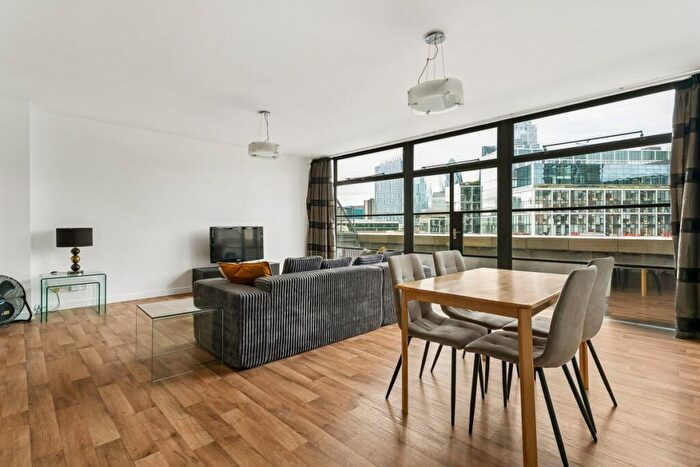 2 Bedroom Apartment To Rent In Commercial Street, E1