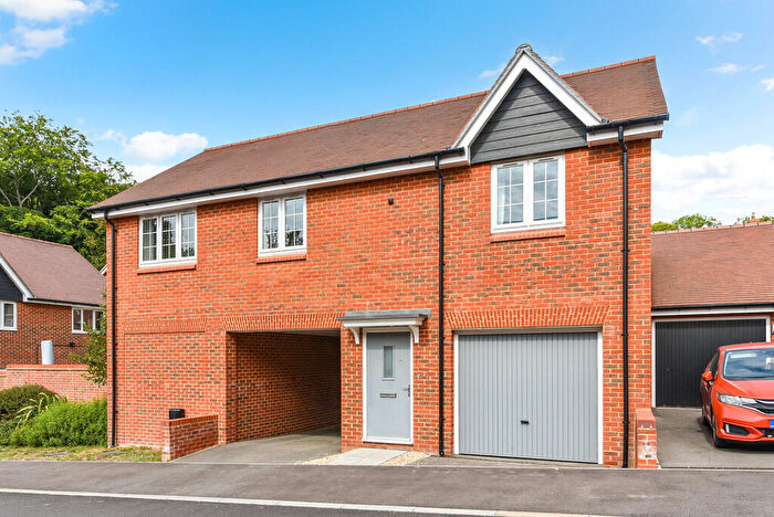 2 Bedroom Apartment For Sale In Draper Road, Wickham, PO17