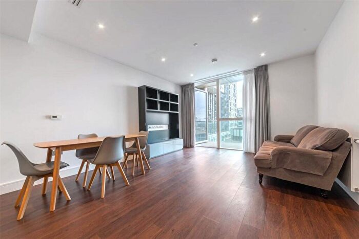 1 Bedroom Flat To Rent In Harbour Way, Canary Wharf, E14
