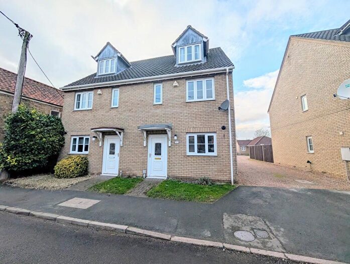 3 Bedroom Town House For Sale In Mereside, Soham, CB7