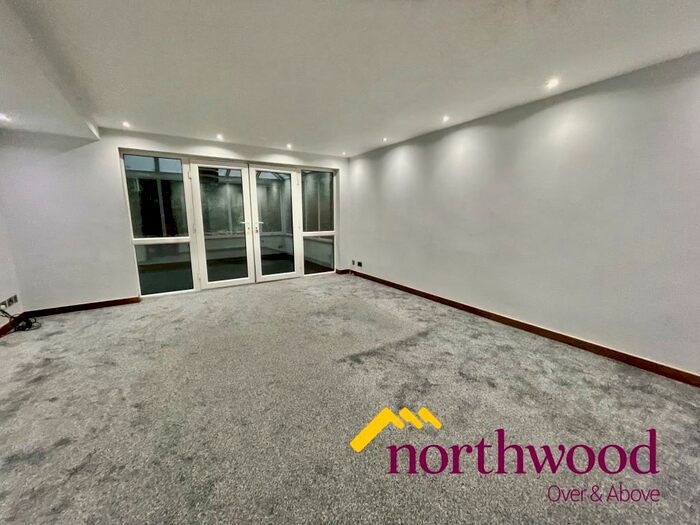 3 Bedroom Detached House To Rent In Gilchrist Drive, Edgbaston, Birmingham, B15