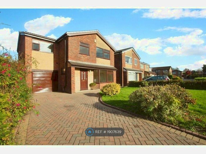 4 Bedroom Detached House To Rent In Middlefield, Leyland, PR26