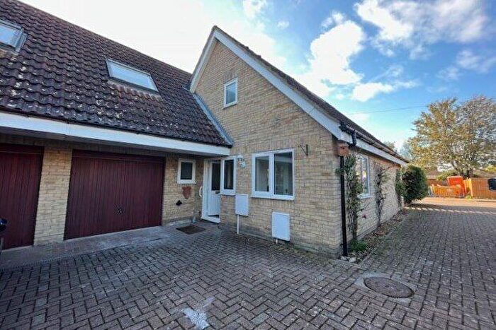 3 Bedroom Link Detached House To Rent In Anvil Close, Cambridge, CB22