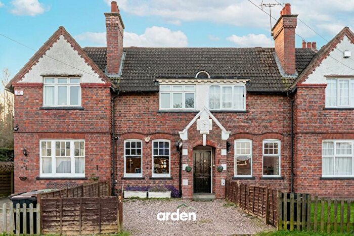 1 Bedroom Flat For Sale In Hewell Road, Barnt Green, B45