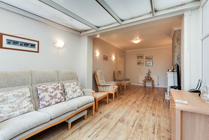 2 Bedroom Semi-Detached Bungalow For Sale In Blendon Road, Bexley, DA5