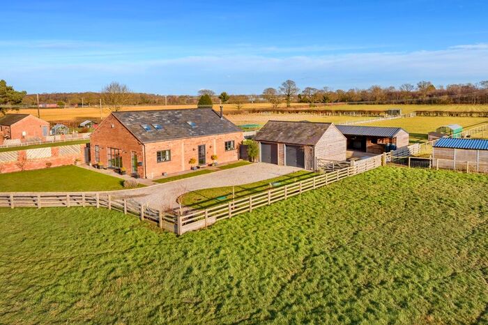 3 Bedroom Barn Conversion For Sale In Hazels Road, Shawbury, Shrewsbury, SY4