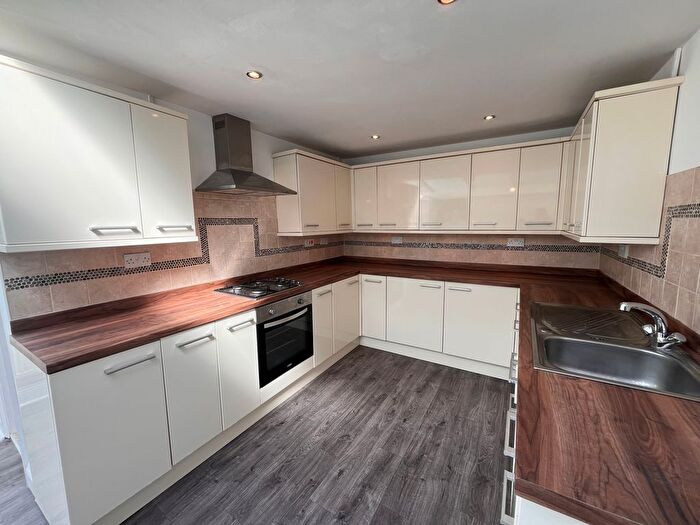 3 Bedroom Semi-Detached House To Rent In Walter St, Swansea, SA5