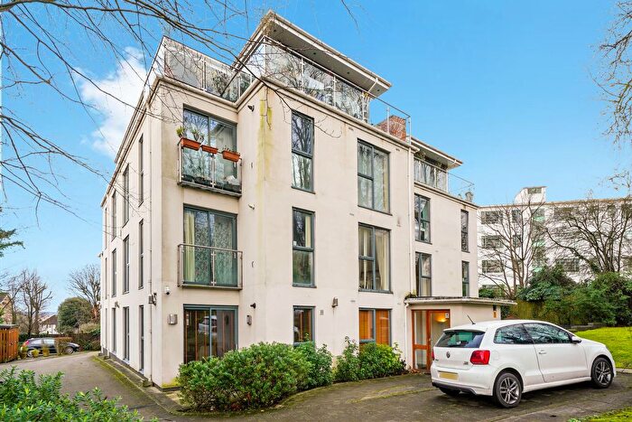 2 Bedroom Flat To Rent In Taymount Rise, Forest Hill, London, SE23