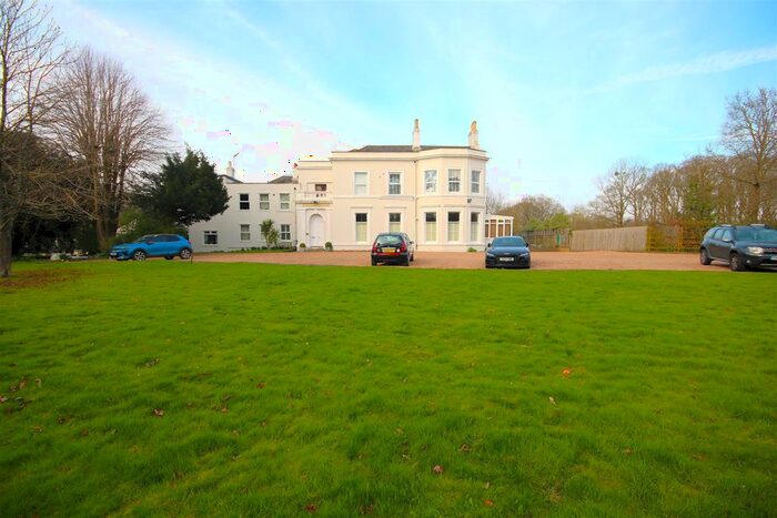 2 Bedroom Flat To Rent In London Road, Dunkirk, ME13