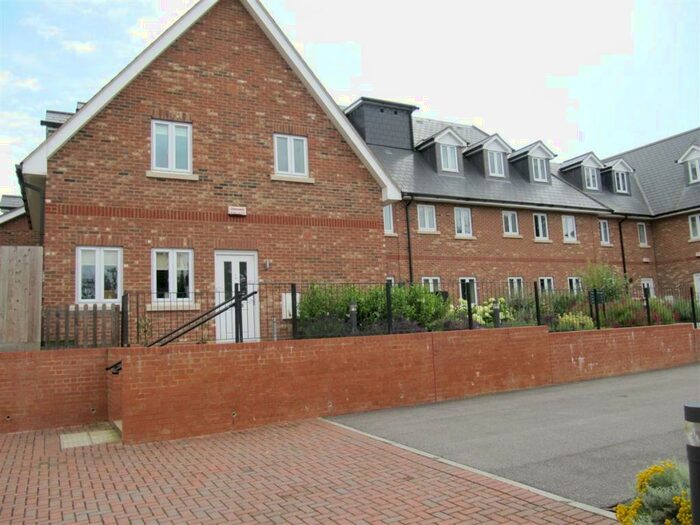 2 Bedroom Flat To Rent In Woodland Grange, SG8