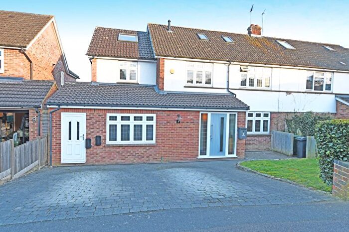 4 Bedroom Semi-Detached House For Sale In Mallings Drive, Bearsted, Maidstone, ME14
