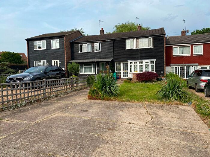 3 Bedroom Property For Sale In Park Avenue, Edenbridge, TN8