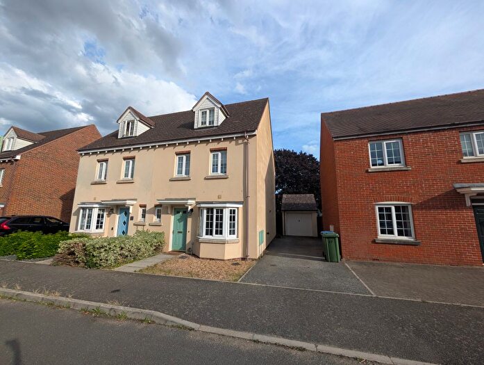 4 Bedroom Semi-Detached House For Sale In Pine Close, Rendlesham, Woodbridge, IP12