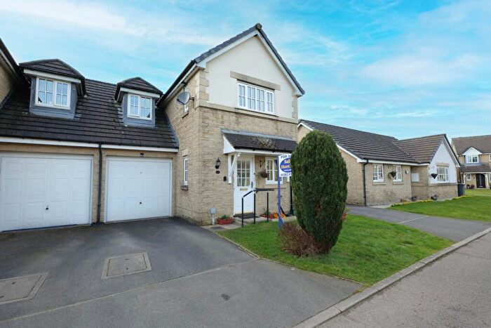3 Bedroom Semi-Detached House For Sale In Chapman Court, Barnoldswick, BB18