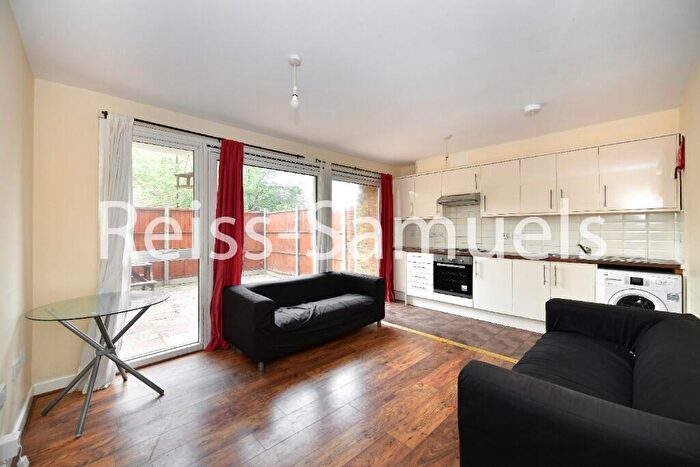 4 Bedroom Maisonette To Rent In Churchward House, Lorrimore Road, London, SE17