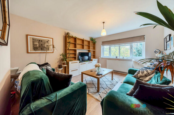 2 Bedroom Apartment To Rent In Gideon Road, London, SW11