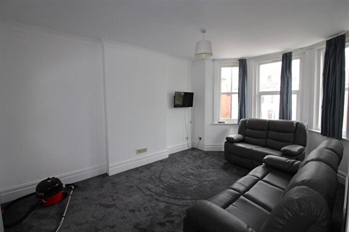 4 Bedroom Apartment To Rent In Howard Road, Southampton, SO15