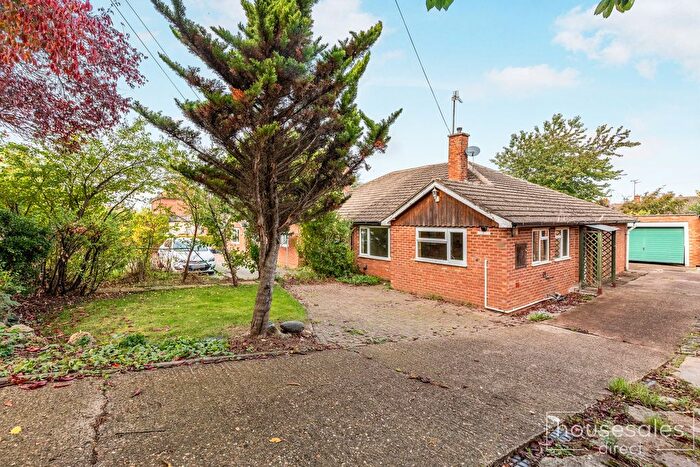 2 Bedroom Semi Detached Bungalow For Sale In Marshalls Road Raunds, Wellingborough, NN9