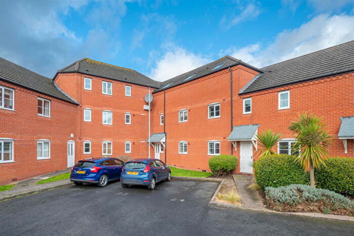 2 Bedroom Apartment For Sale In Waterway Court, Birmingham, B14