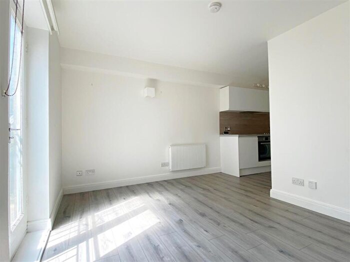 Studio To Rent In Howard Place - Modern Studio, BN1