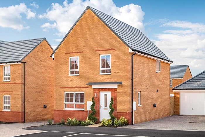 4 Bedroom Detached House For Sale In Quarter Jack Park, Leigh Road, Wimborne, BH21