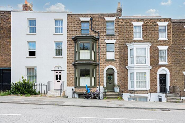 1 Bedroom Flat For Sale In Trinity Square, Margate, Kent, CT9