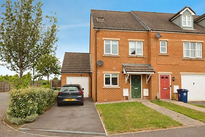 3 Bedroom End Terrace House For Sale In Kel Dennis Close, Eston, Middlesbrough, TS6