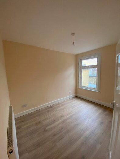 4 Bedroom Terraced House To Rent In Campbell Road, East Ham E6